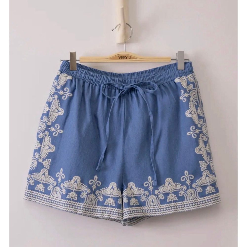 Very J| Dark Embroidered Washed Chambray Shorts | SML